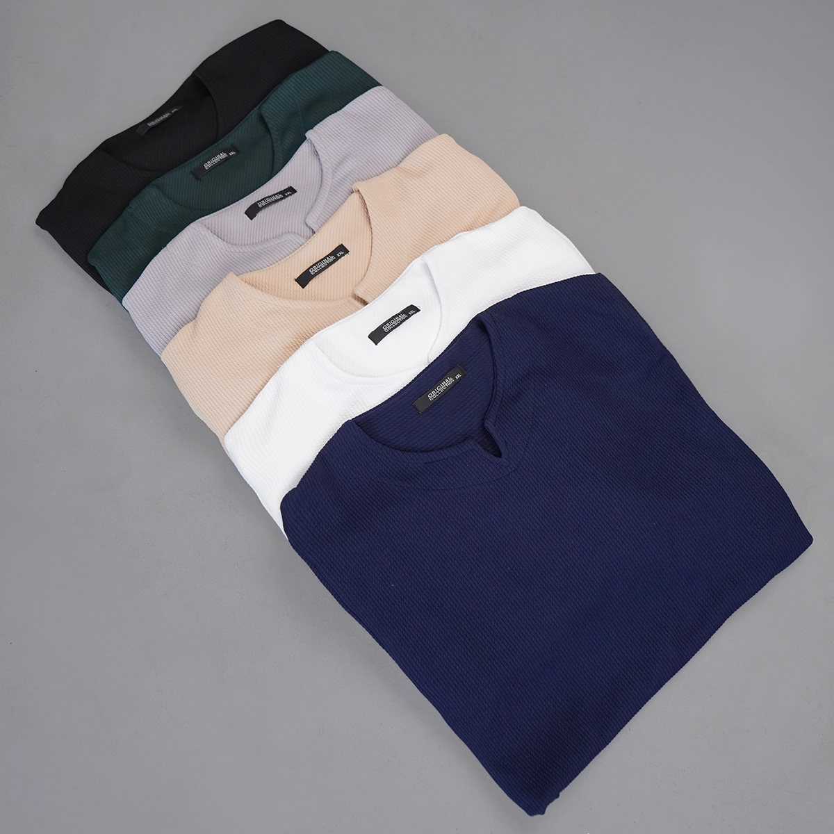 بلوز مردانه سبز یقه کوبایی مدل Etron